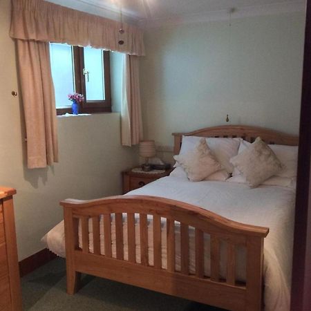 Room In Guest Room - Orchard Manor, Fore Street, Probus, Cornwall Truro Buitenkant foto